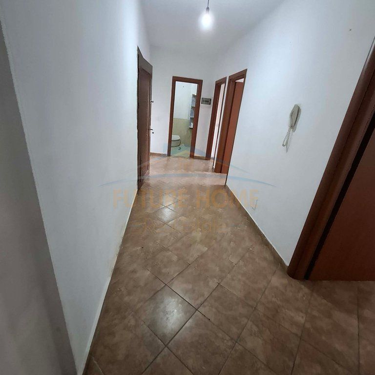 For sale, 2+1 Apartment, Çabej Buildings, Misto Mame