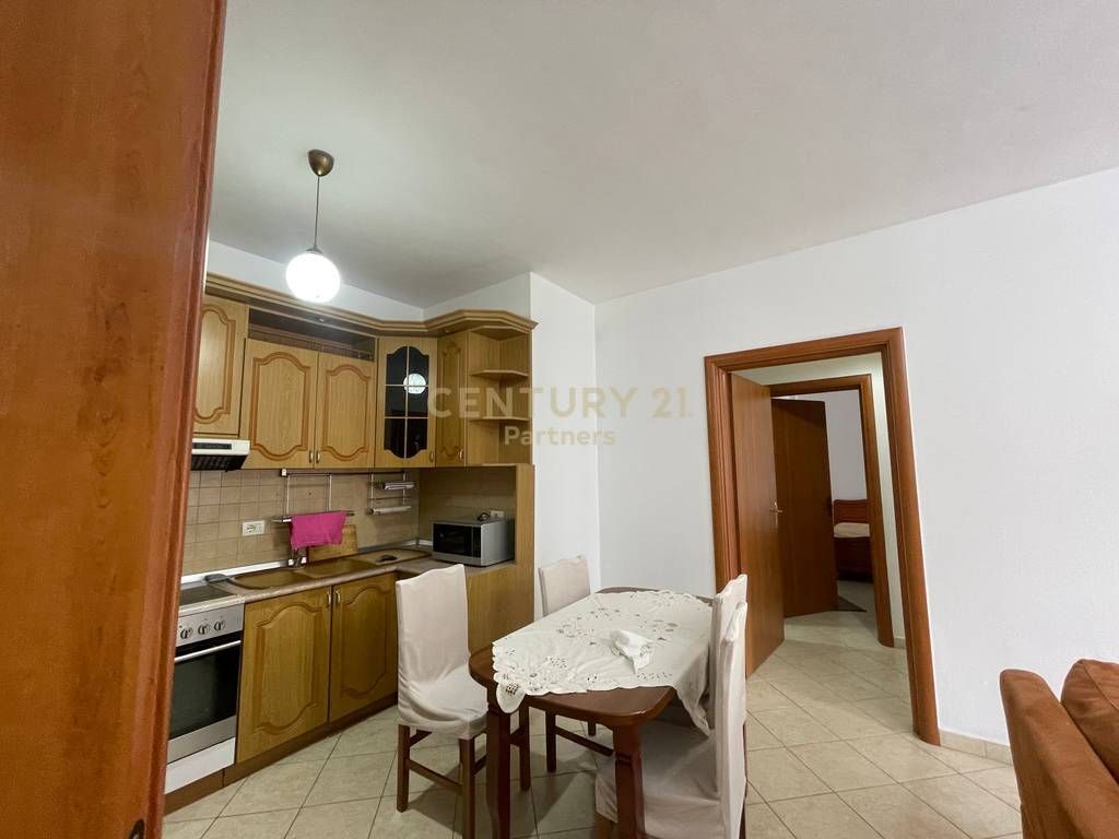 AFFITTASI APPARTAMENTO 3+1+2 Via Panorama - Vicino Don Bosko 700 €