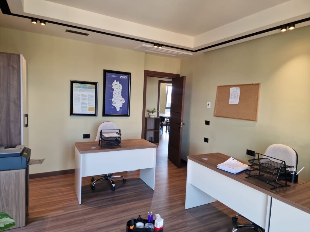 Ufficio in affitto in Via Kavaja vicino al centro di Tirana!
