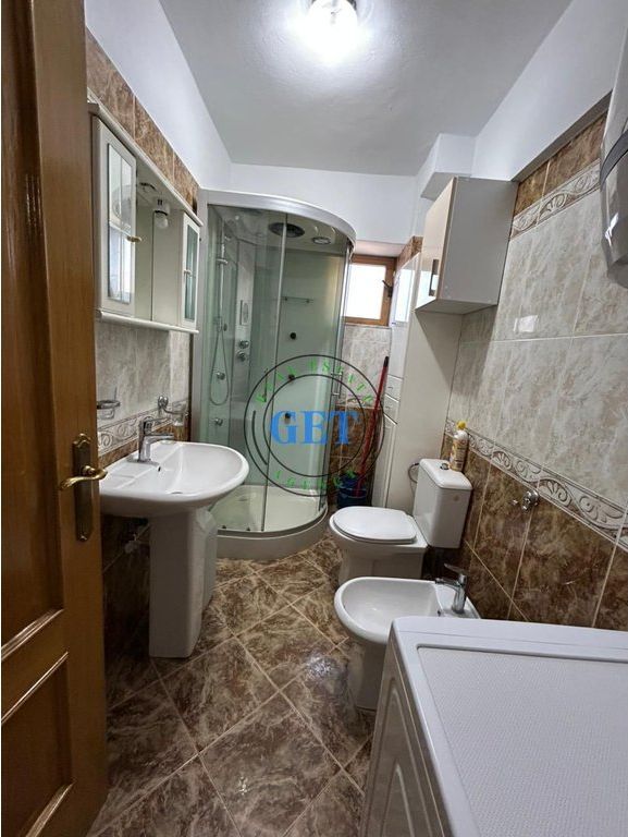 Jepet me qira Apartament 2+1, pranë Spitalit, Durrës