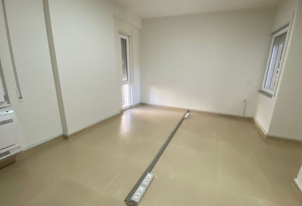 📌 Ufficio 2+1 in Affitto – Via Kosovarëve