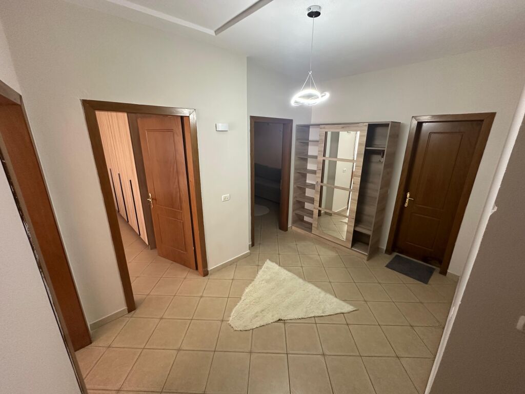 🏡 Shitet Apartament 2+1 – Don Bosko, Tiranë(bujtina e gjelit)