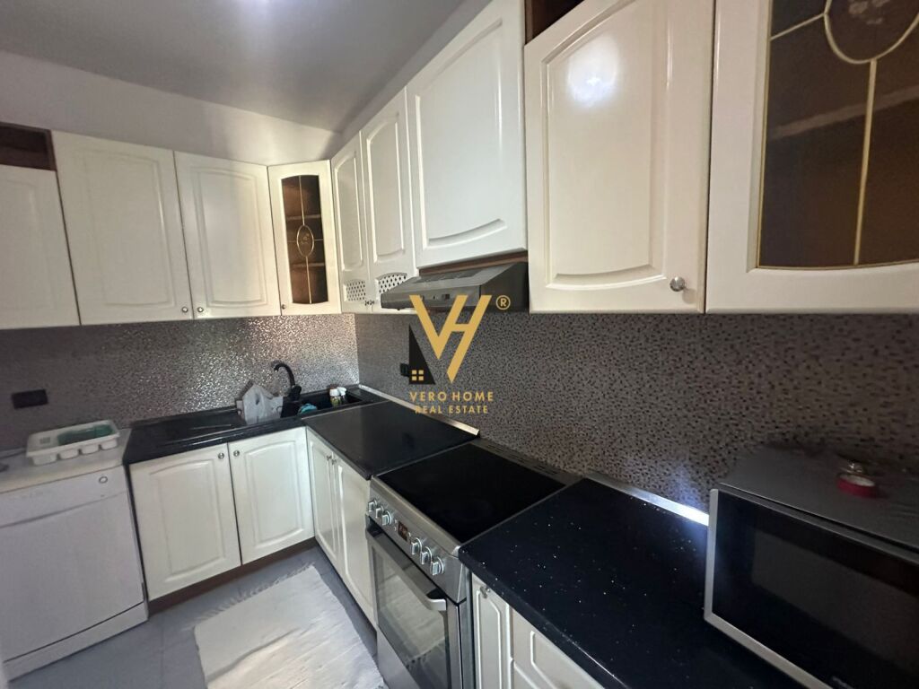 JEPET APARTAMENT 2+1+BLK ME QERA NE VASIL SHANTO 70.000 LEKE