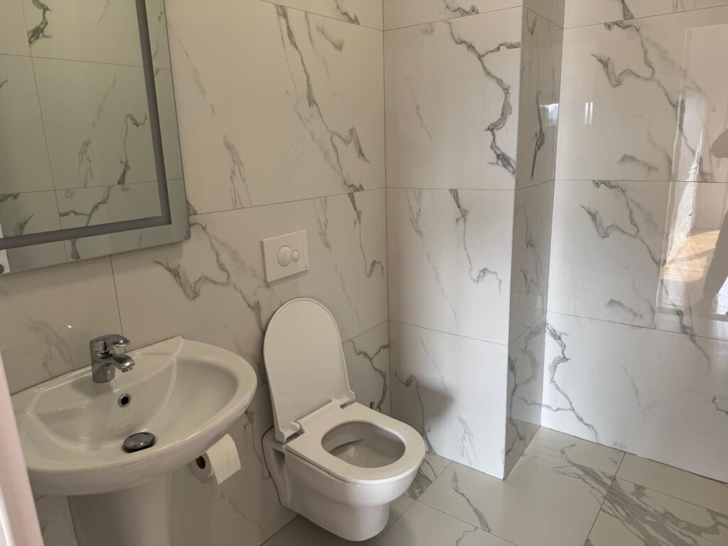 Apartment for rent , glass room