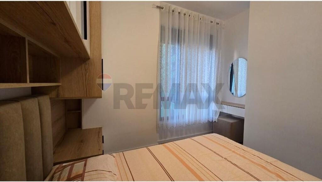 Apartament 1+1 per qira te rruga 5 Maj!