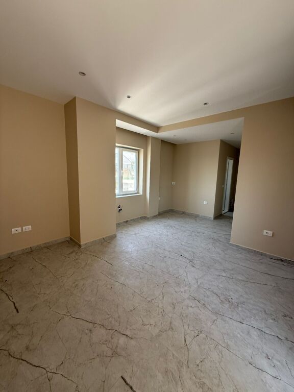 Apartament 1+1 në shitje në Golem, pranë Rezidencës VM.