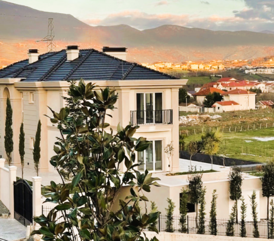 🏡Villa di Lusso in Vendita con 2 Piscine a Mjull Bathore, TEG🔥