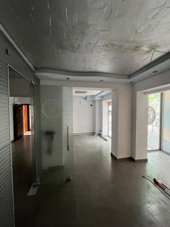 Sale | Ambjent Biznesi | Rruga Xhanfize Keko | 145000 €