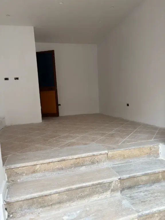 Affitto | Ambjent Biznesi | Rruga e Elbasanit | 550 €/mese