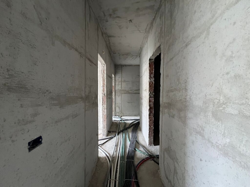 Shitet apartament 2+1+2 Rruga Egnatia , Tirane