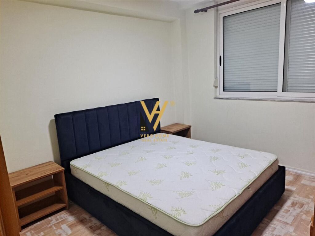 JEPET APARTAMENT 2+1+BLK ME QERA TEK ISH RESTORANT DURRESI 55.000 LEKE