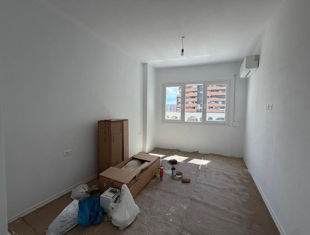 Apartament 3+1 per qira tek Green City Residence ne Astir.