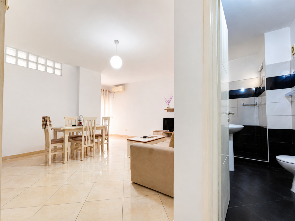 Shitet Apartament 1+1 me qira, i mobiluar plotësisht