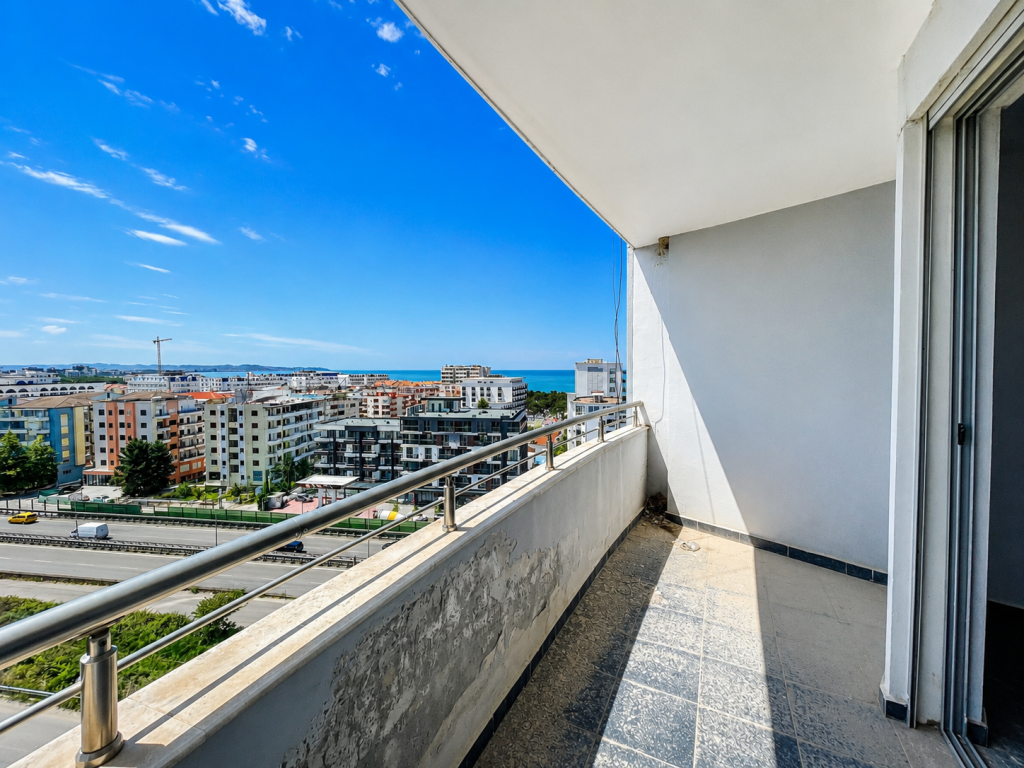 Shitet Apartament me Pamje Deti – Durrës