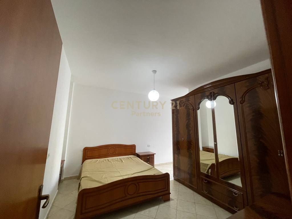 AFFITTASI APPARTAMENTO 3+1+2 Via Panorama - Vicino Don Bosko 700 €
