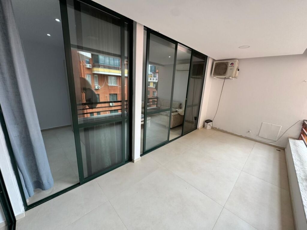 🏡 Appartamento 2+1+2 in affitto 📍 21 Dhjetori, vicino al supermercato Joena 💶 Prezzo: 850 euro/mese