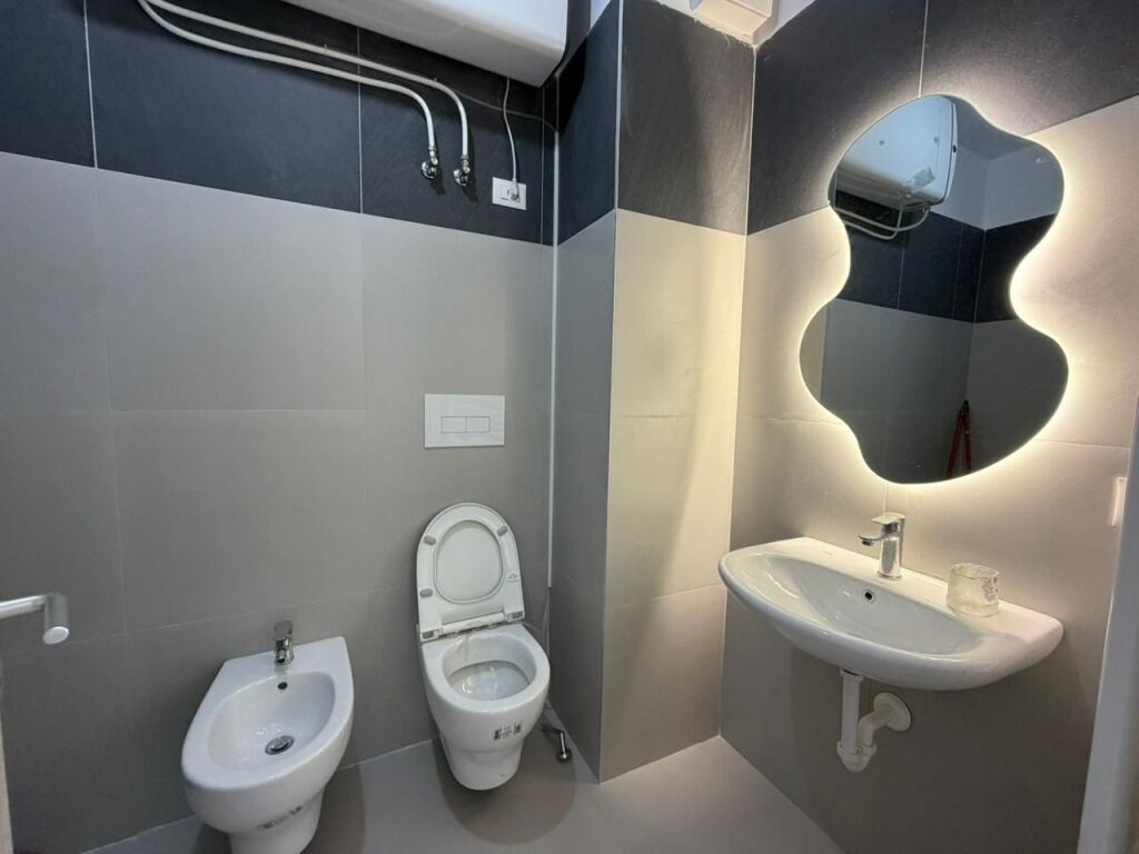Apartament 3+1 per qira tek Green City Residence ne Astir.
