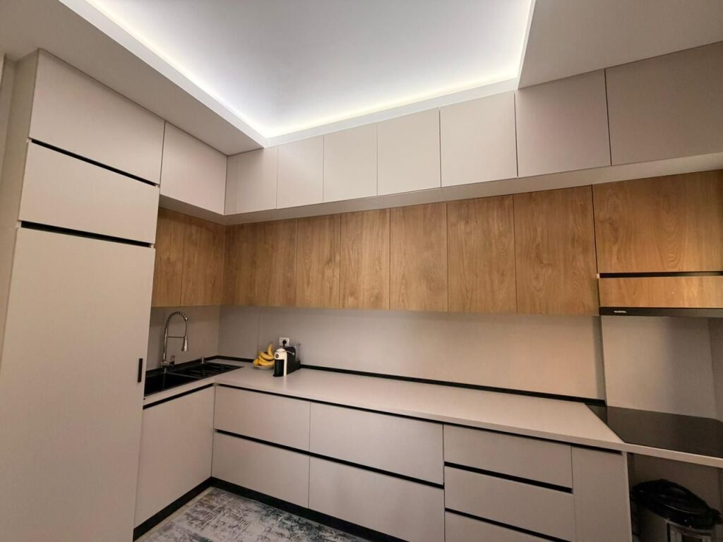 🏡 Apartment 1+1 for Rent in Shkëmbin e Kavajës – Only 50 Meters from the Sea 🌊