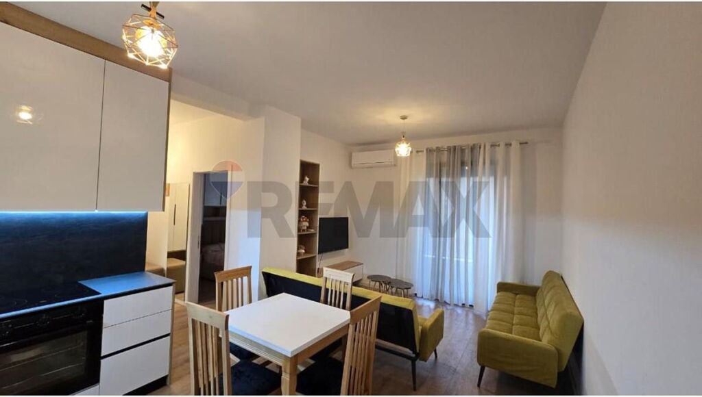 Apartament 1+1 per qira te rruga 5 Maj!