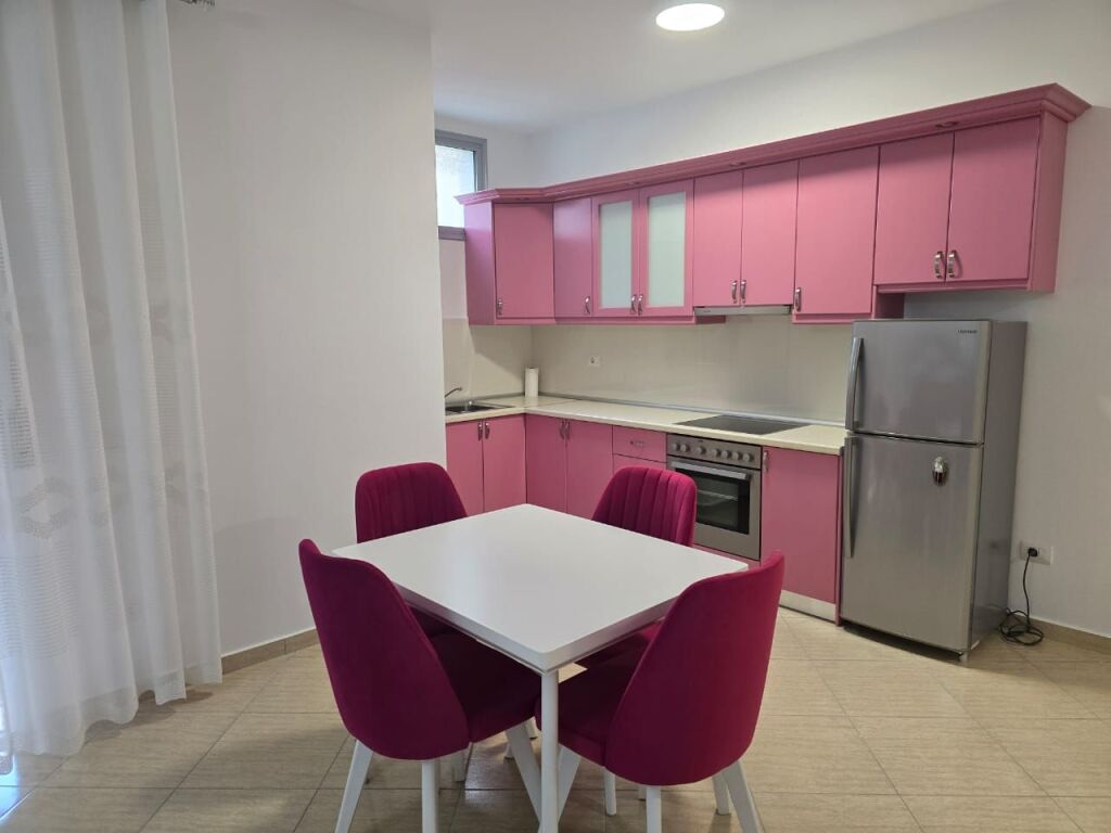 🏡✨ FOR RENT – 1+1 Apartment in Lungomare, Vlorë ✨🏡