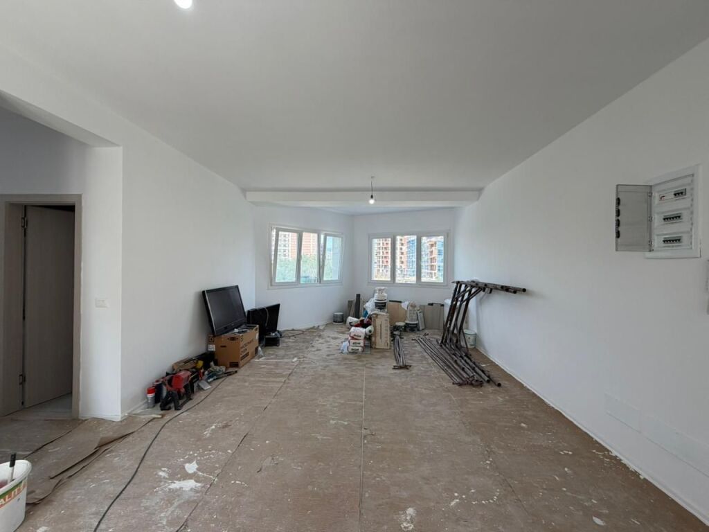 Apartament 3+1 per qira tek Green City Residence ne Astir.