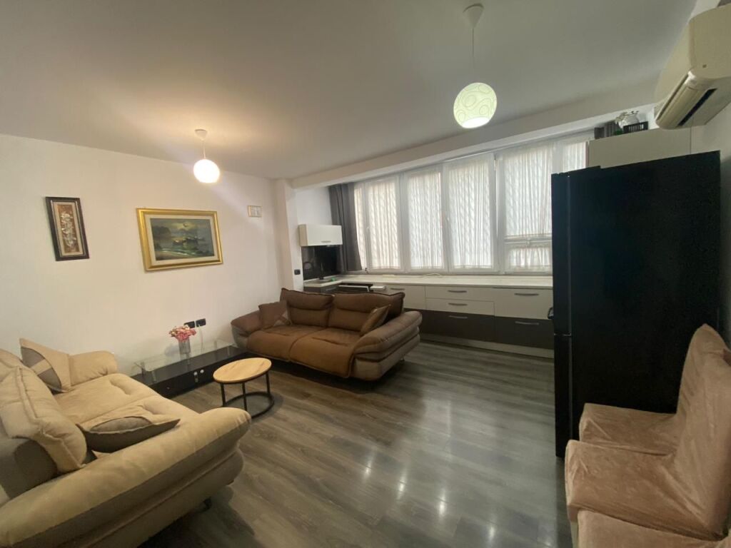 Apartment 2+1 for sale Fusha e Aviacionit !