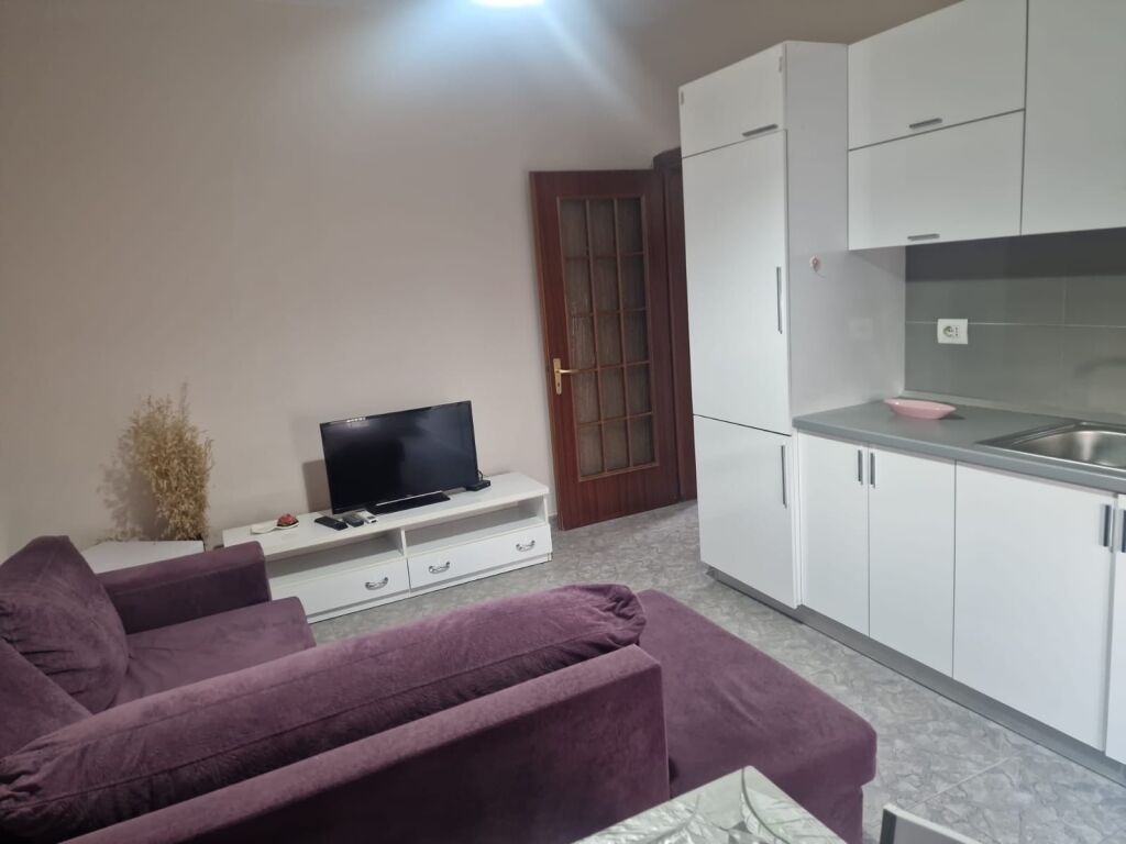Apartment 2+1 for rent Durres Street !