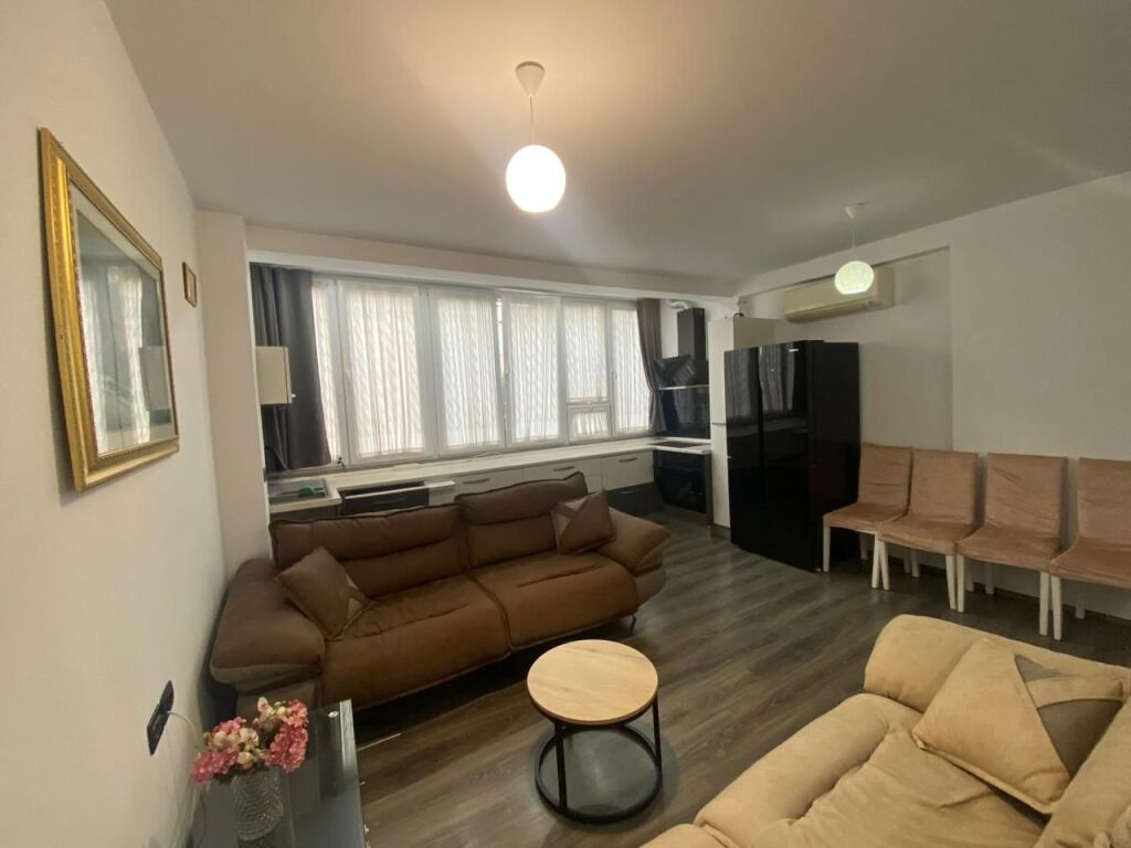 2+1 apartment for sale at Fusha e Aviacionit