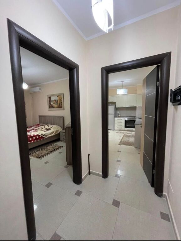 Shitet super apartament 1+1 tek blloku ne plepa