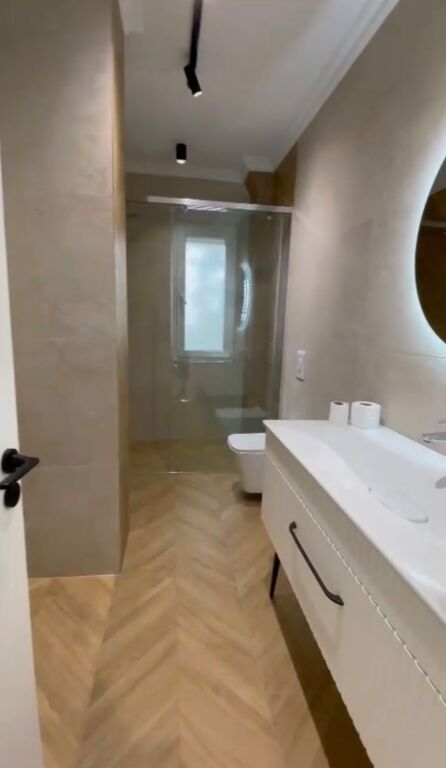 Super 2+1 for rent at Komuna e Parisit, Kristal Center