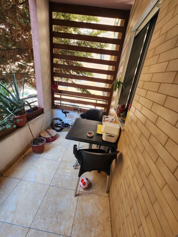2+1, at the dry lake, roadside, 700 euros