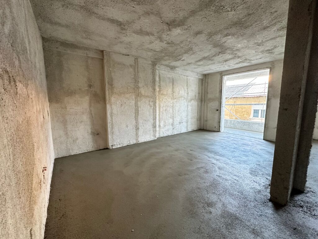 Apartament 1+1 per shitje ne Vlore , Bolv Oil