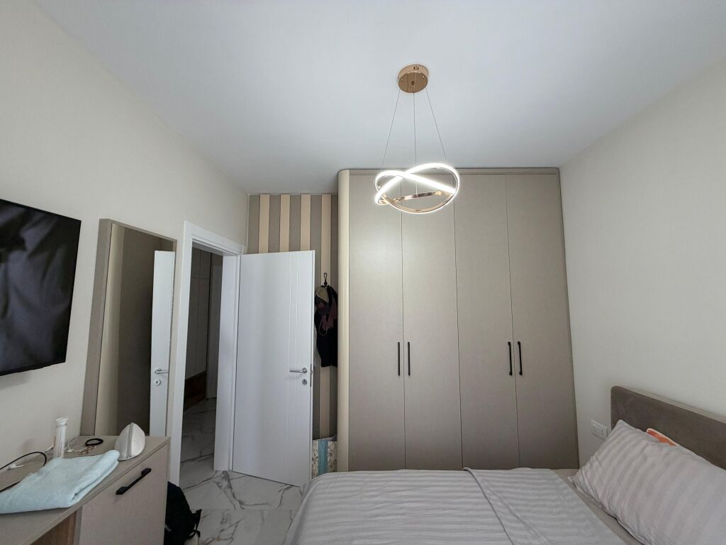 Shitet Apartament 1+1 ne Golem !