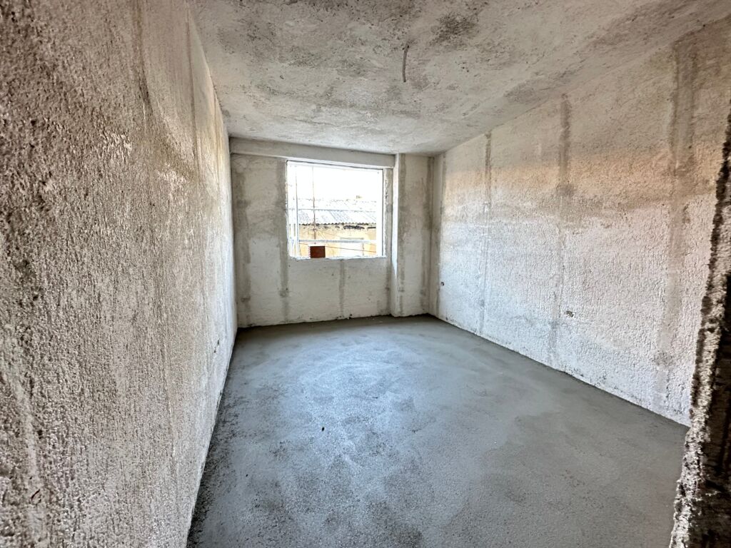 Apartament 1+1 per shitje ne Vlore , Bolv Oil
