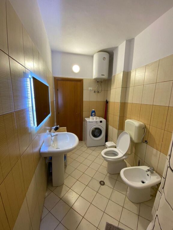 Apartament në shitje Lungomare Vlorë