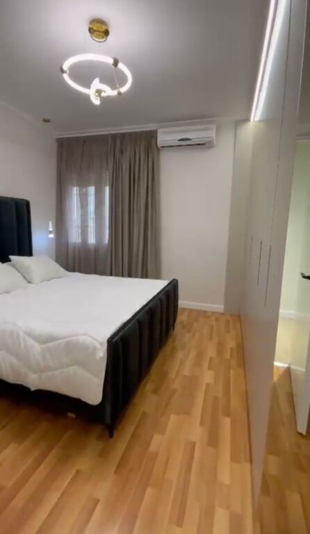 Super 2+1 for rent at Komuna e Parisit, Kristal Center