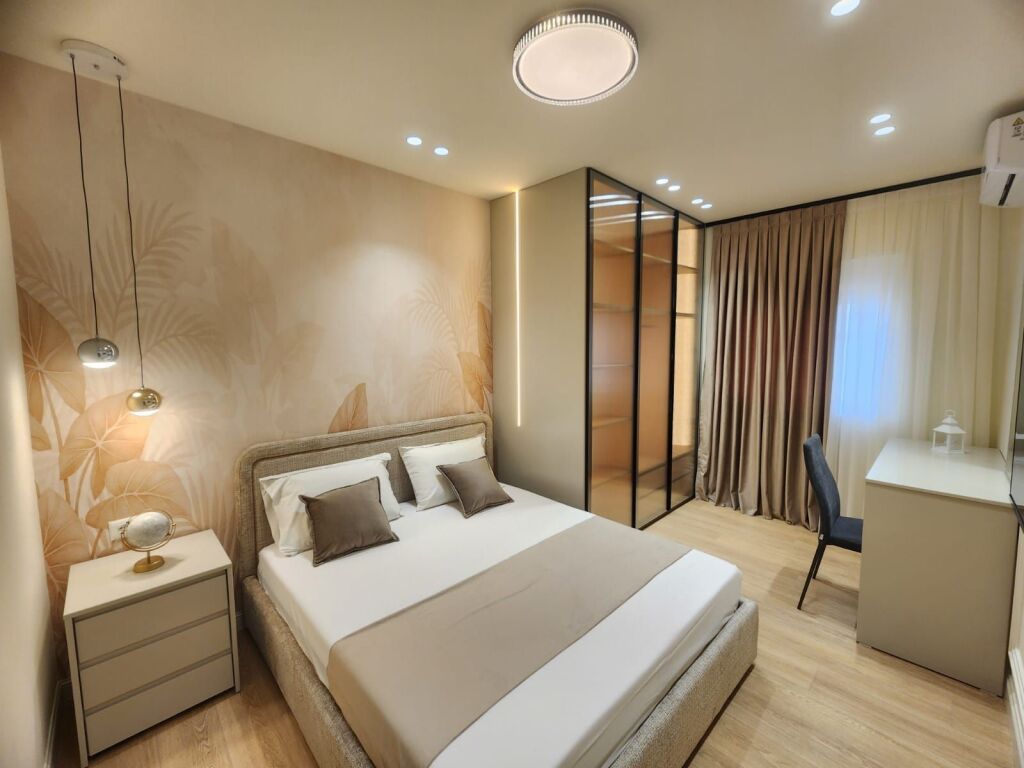 Shitet Apartament 1+1 ne Plazh