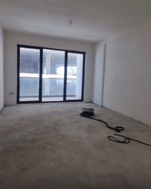 Shitet apartament 2+1 tek Liburna ne Golem!