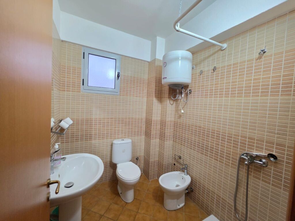 Apartment 2+1+2wc + PARKING for Long Term Rent - Lungomare, Vlore