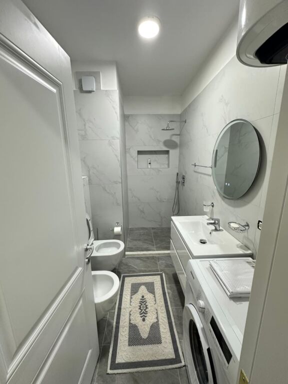 Qera | Apartament 2 + 1 Rruga e Dibres | 700 €/muaj