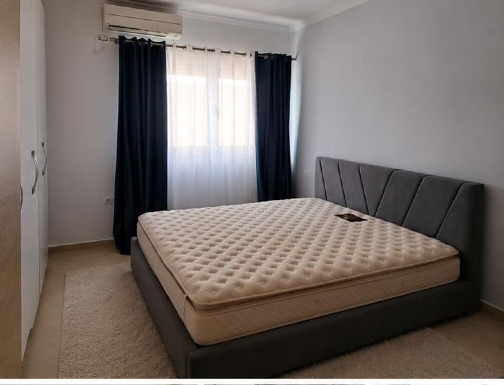 Kopshti Botanik, shitet apartament 2+1 me Hipoteke.