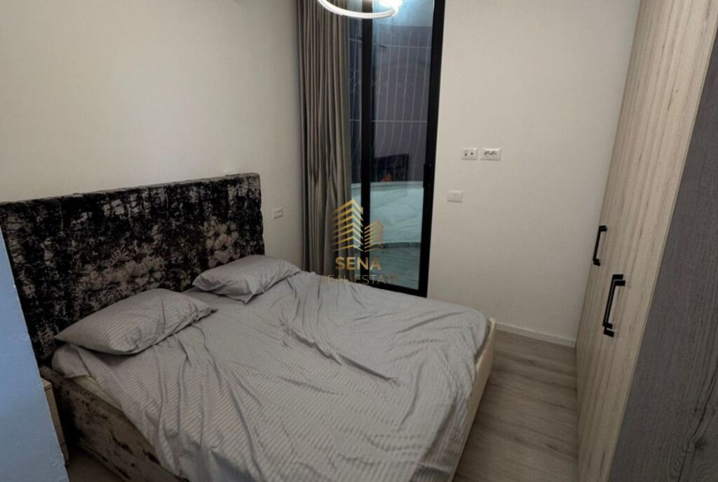 Affitto, Appartamento 1+1+BLK, Viale Zogu I, 650 Euro