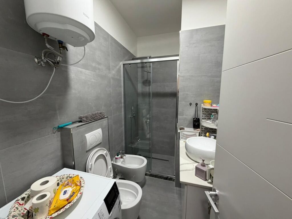 🏡 Shitet Apartament 1+1 📍 Zona e Linzes– Rr. “Baftijar Lici”  ▫️💶 Çmimi: 100.000 €  📩 Për info ose vizitë, kontaktoni në