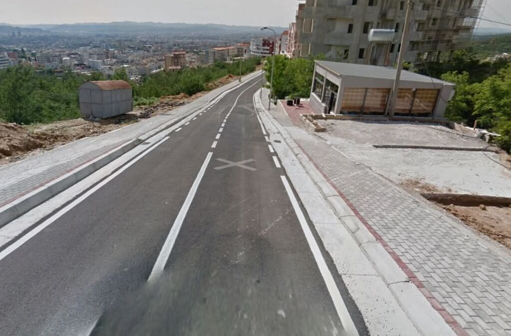 TERRENO IN VENDITA 182 M + EDIFICIO - VIA DAJT, TIRANA