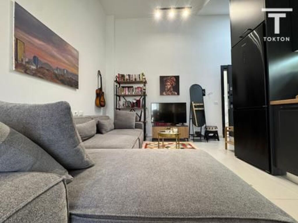 SHITET, APARTAMENT 1+1, FRESKU, TIRANË