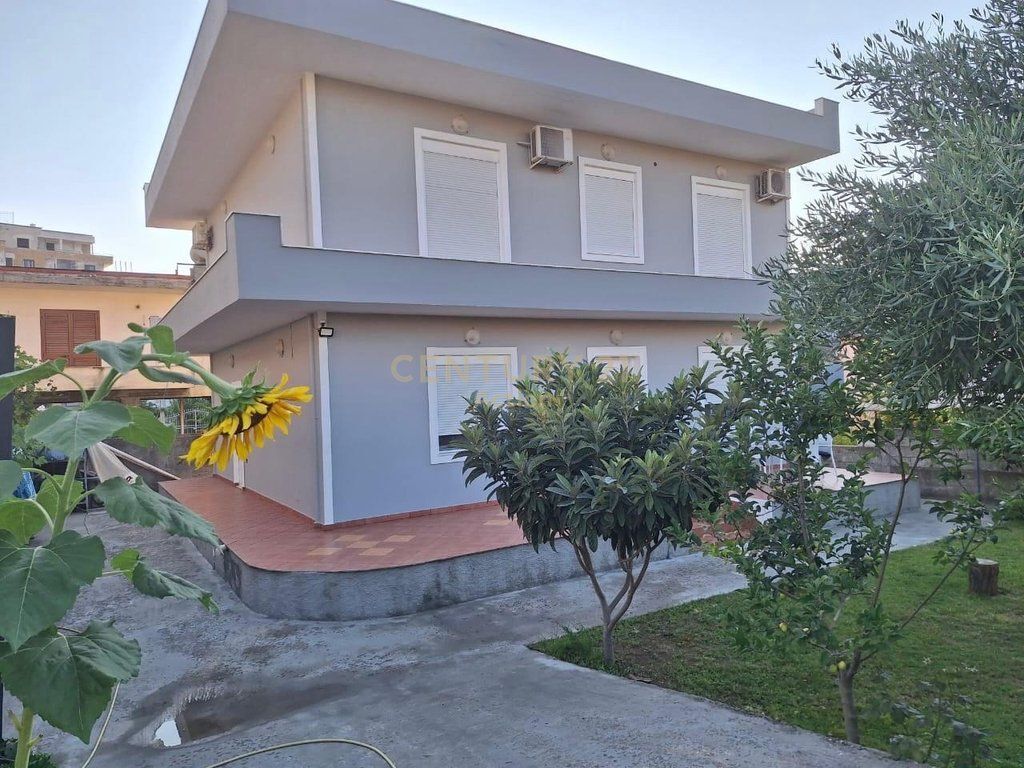SUPER OCCASIONE 🔥 🏡 Villa su 2 Piani + Terreno in vendita a Durrës, Via della Spiaggia