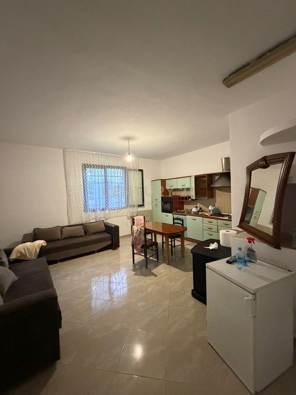Apartament 2+1 me Qera në Lagjen 17, Durrës