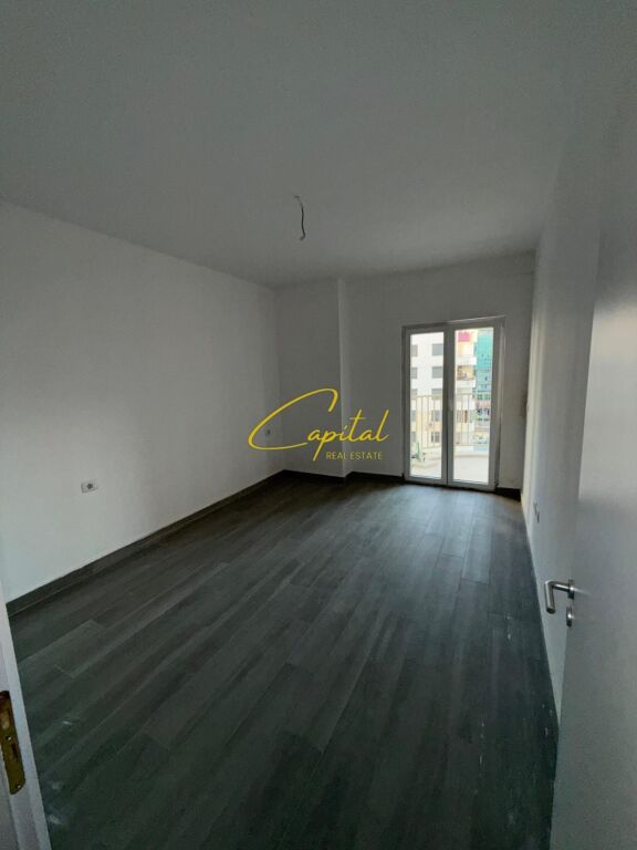UFFICIO IN AFFITTO 73 M2 ZOGU I ZI 55.000 LEKE