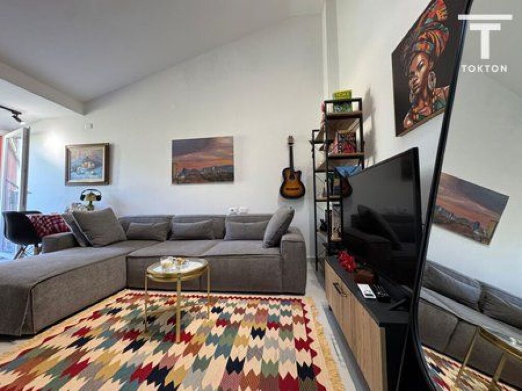 SHITET, APARTAMENT 1+1, FRESKU, TIRANË
