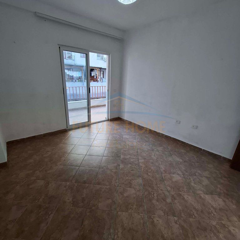 For sale, 2+1 Apartment, Çabej Buildings, Misto Mame